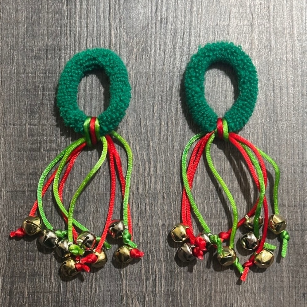 💞 Set of 2 Green Soft Christmas Holiday Jingle Bell Hair Bands